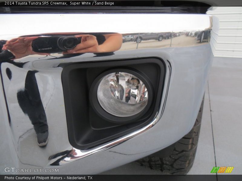 Super White / Sand Beige 2014 Toyota Tundra SR5 Crewmax