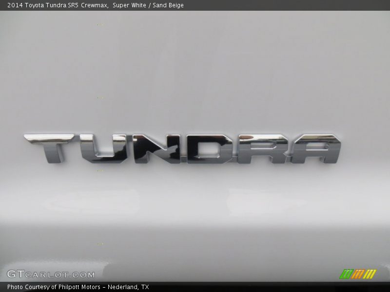 Super White / Sand Beige 2014 Toyota Tundra SR5 Crewmax