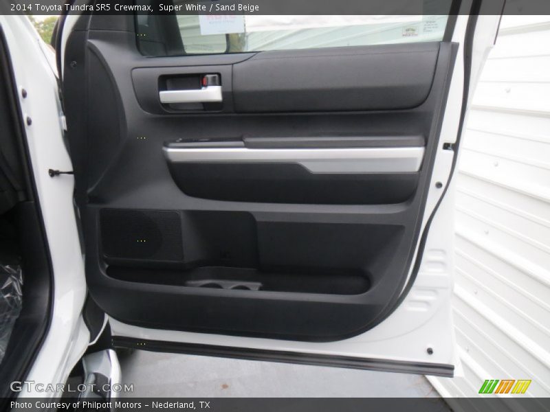 Super White / Sand Beige 2014 Toyota Tundra SR5 Crewmax