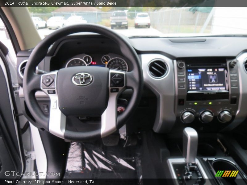 Super White / Sand Beige 2014 Toyota Tundra SR5 Crewmax