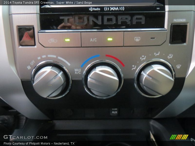 Super White / Sand Beige 2014 Toyota Tundra SR5 Crewmax