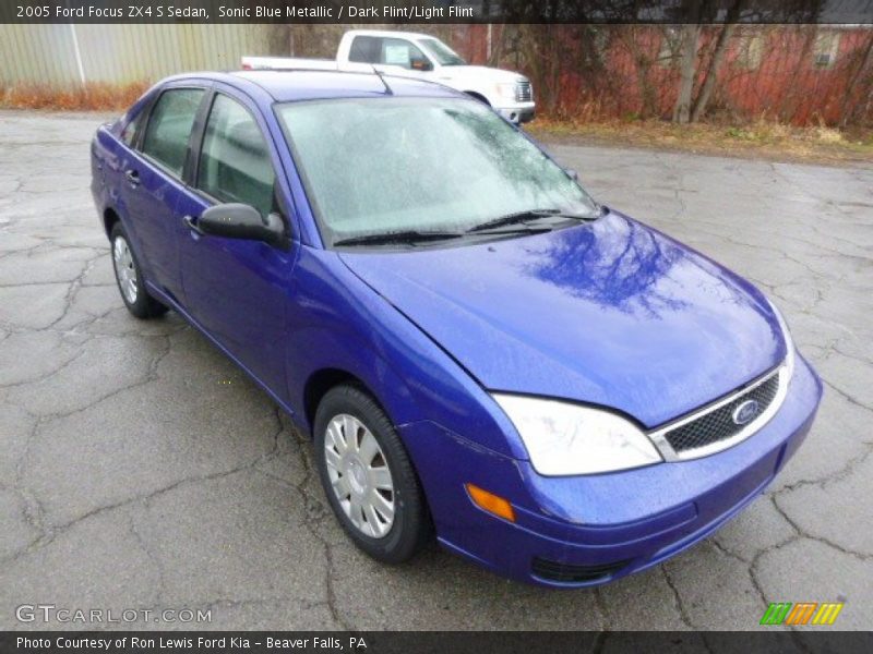 Sonic Blue Metallic / Dark Flint/Light Flint 2005 Ford Focus ZX4 S Sedan