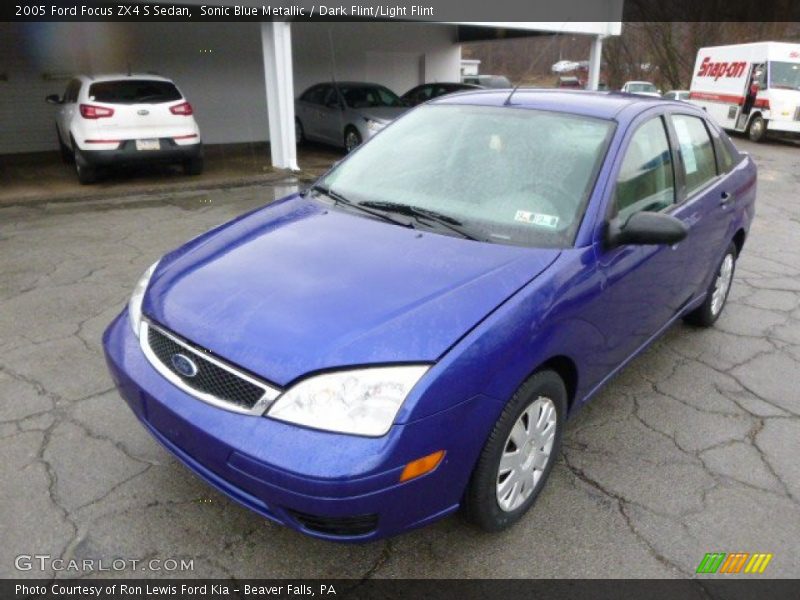 Sonic Blue Metallic / Dark Flint/Light Flint 2005 Ford Focus ZX4 S Sedan