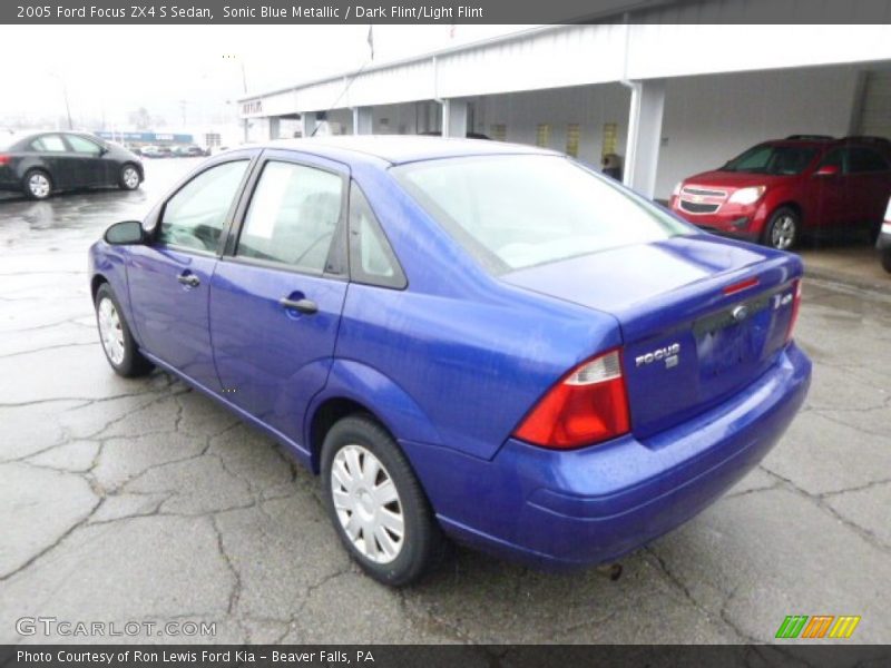 Sonic Blue Metallic / Dark Flint/Light Flint 2005 Ford Focus ZX4 S Sedan