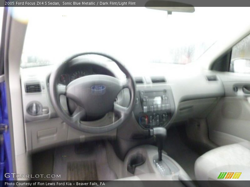 Sonic Blue Metallic / Dark Flint/Light Flint 2005 Ford Focus ZX4 S Sedan