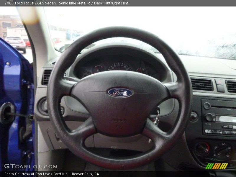Sonic Blue Metallic / Dark Flint/Light Flint 2005 Ford Focus ZX4 S Sedan