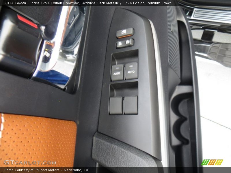 Controls of 2014 Tundra 1794 Edition Crewmax