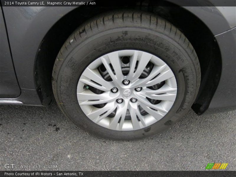 Magnetic Gray Metallic / Ash 2014 Toyota Camry LE