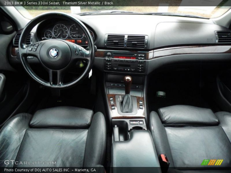 Dashboard of 2003 3 Series 330xi Sedan