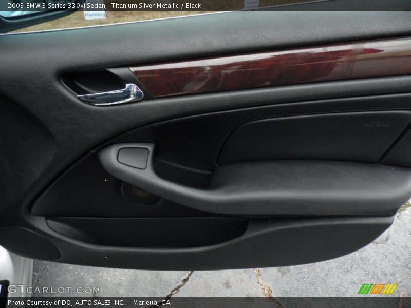 Door Panel of 2003 3 Series 330xi Sedan
