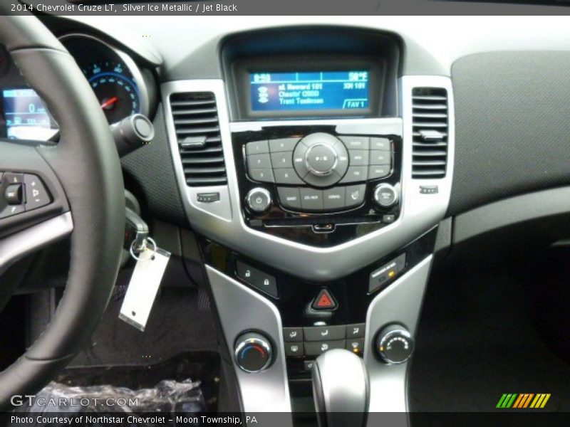 Silver Ice Metallic / Jet Black 2014 Chevrolet Cruze LT