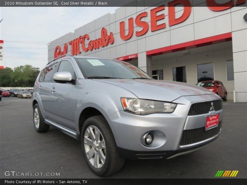 Cool Silver Metallic / Black 2010 Mitsubishi Outlander SE