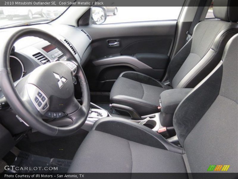 Cool Silver Metallic / Black 2010 Mitsubishi Outlander SE