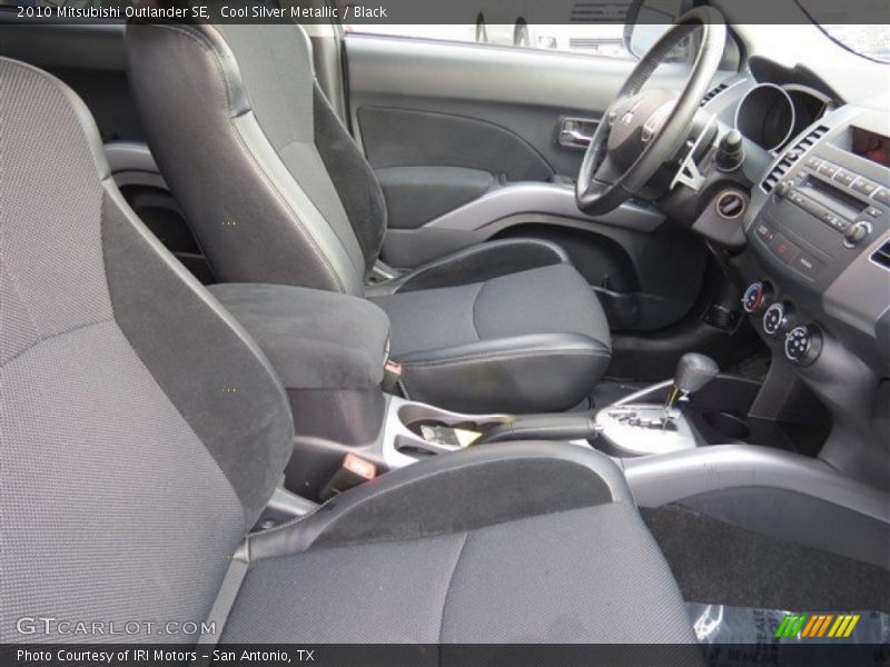 Cool Silver Metallic / Black 2010 Mitsubishi Outlander SE