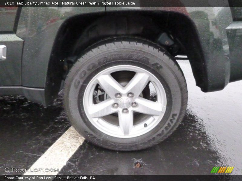 Natural Green Pearl / Pastel Pebble Beige 2010 Jeep Liberty Limited 4x4