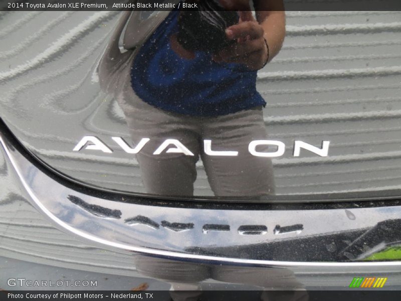 Attitude Black Metallic / Black 2014 Toyota Avalon XLE Premium