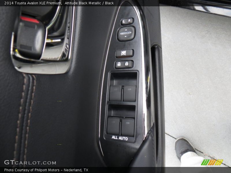 Attitude Black Metallic / Black 2014 Toyota Avalon XLE Premium
