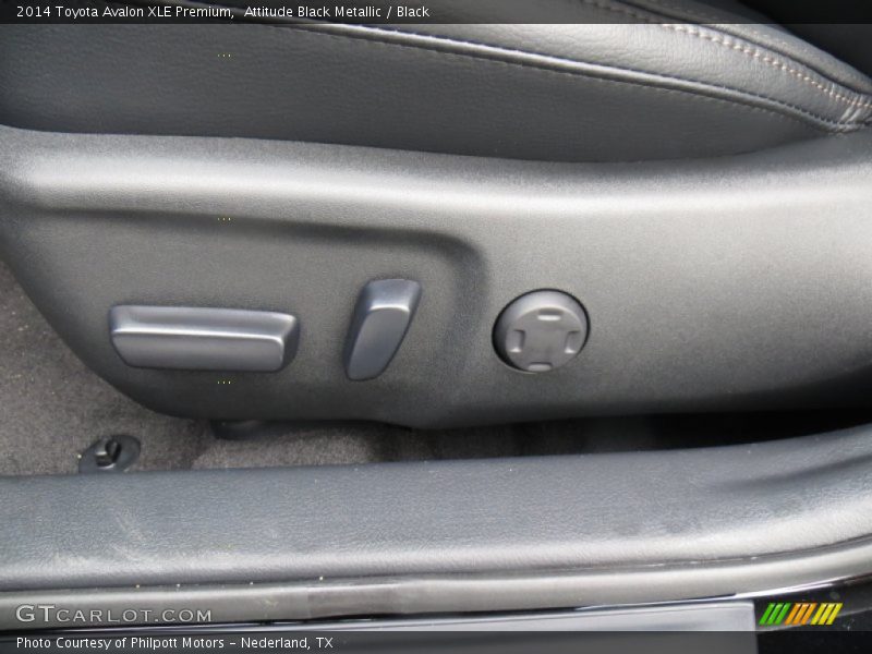 Attitude Black Metallic / Black 2014 Toyota Avalon XLE Premium