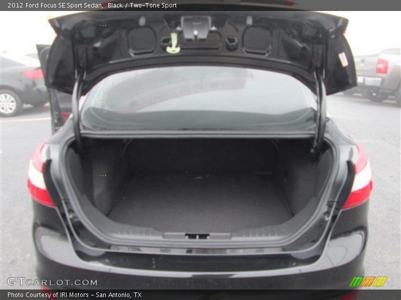 Black / Two-Tone Sport 2012 Ford Focus SE Sport Sedan