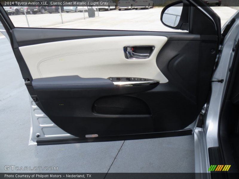Classic Silver Metallic / Light Gray 2014 Toyota Avalon XLE