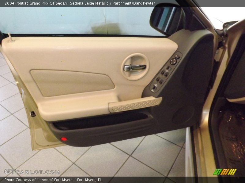 Sedona Beige Metallic / Parchment/Dark Pewter 2004 Pontiac Grand Prix GT Sedan