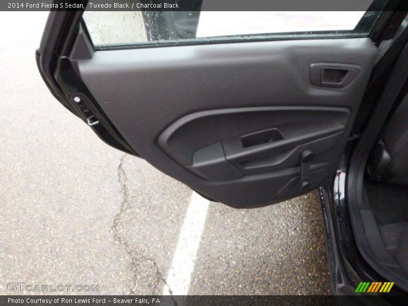 Tuxedo Black / Charcoal Black 2014 Ford Fiesta S Sedan