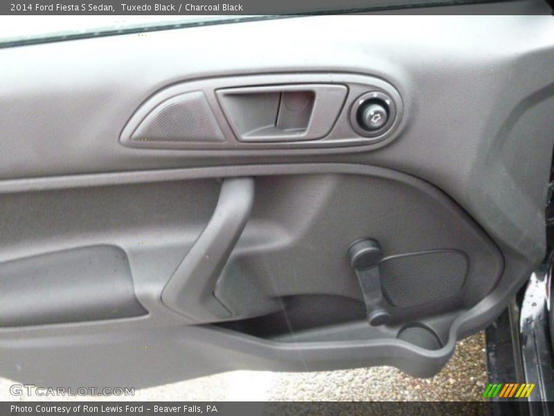 Tuxedo Black / Charcoal Black 2014 Ford Fiesta S Sedan