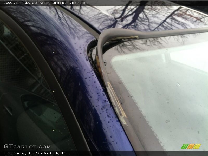 Strato Blue Mica / Black 2005 Mazda MAZDA3 i Sedan