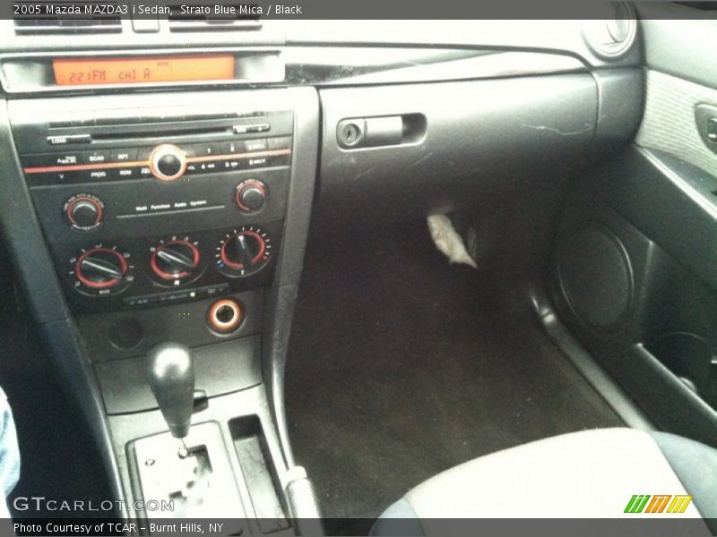 Strato Blue Mica / Black 2005 Mazda MAZDA3 i Sedan