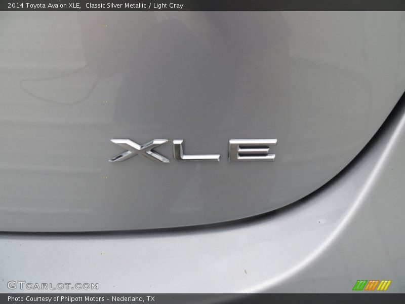 Classic Silver Metallic / Light Gray 2014 Toyota Avalon XLE