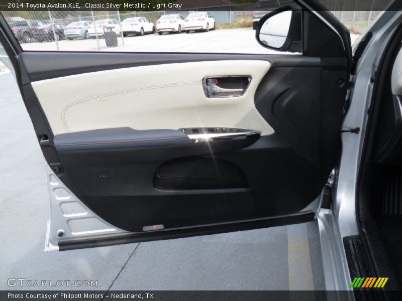 Classic Silver Metallic / Light Gray 2014 Toyota Avalon XLE