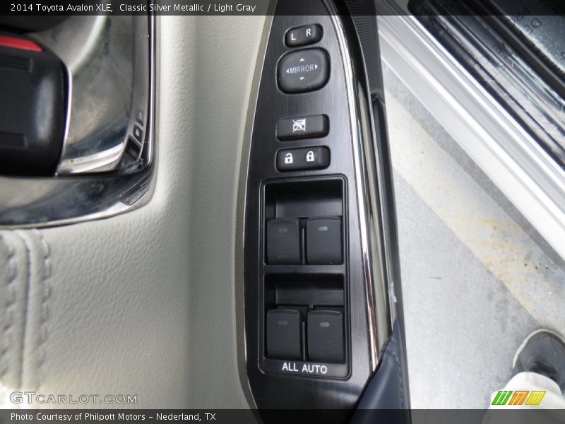 Classic Silver Metallic / Light Gray 2014 Toyota Avalon XLE