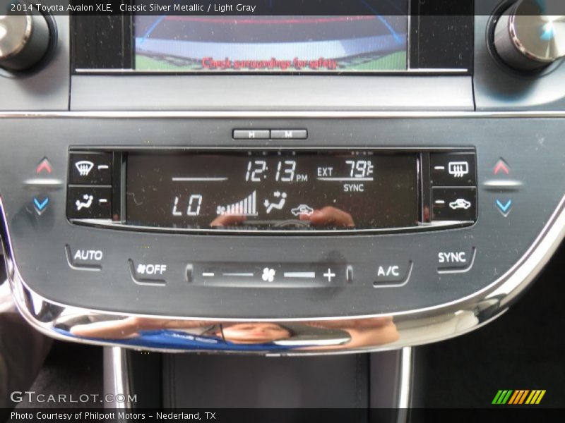 Controls of 2014 Avalon XLE