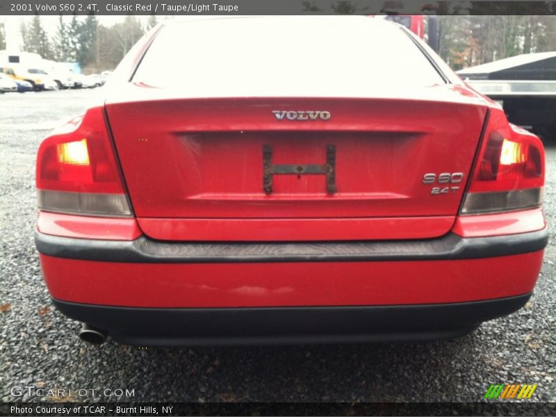 Classic Red / Taupe/Light Taupe 2001 Volvo S60 2.4T