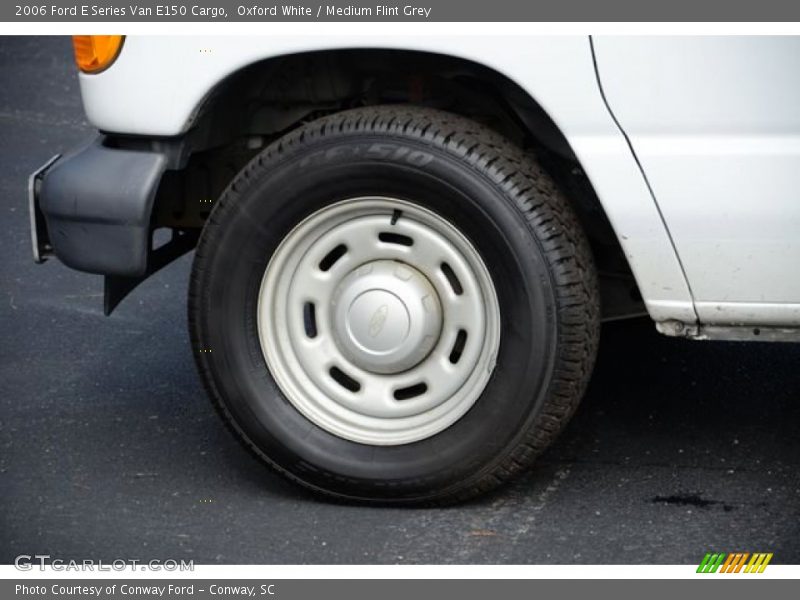 Oxford White / Medium Flint Grey 2006 Ford E Series Van E150 Cargo