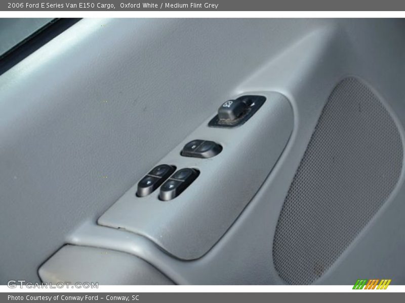 Oxford White / Medium Flint Grey 2006 Ford E Series Van E150 Cargo