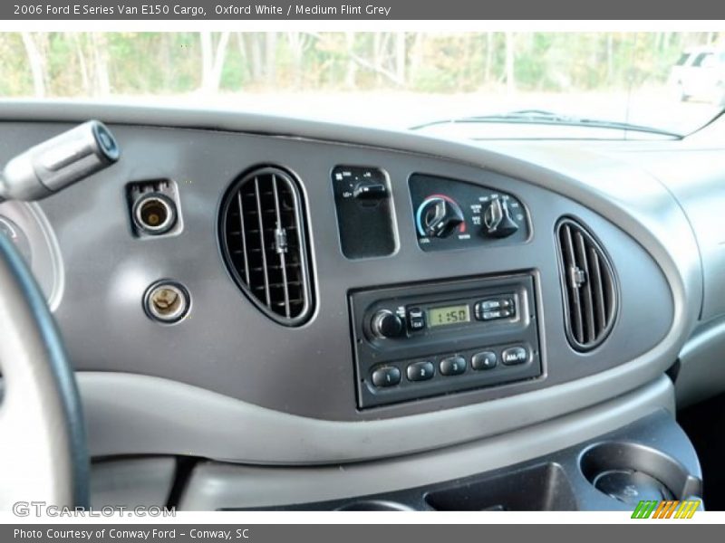 Oxford White / Medium Flint Grey 2006 Ford E Series Van E150 Cargo