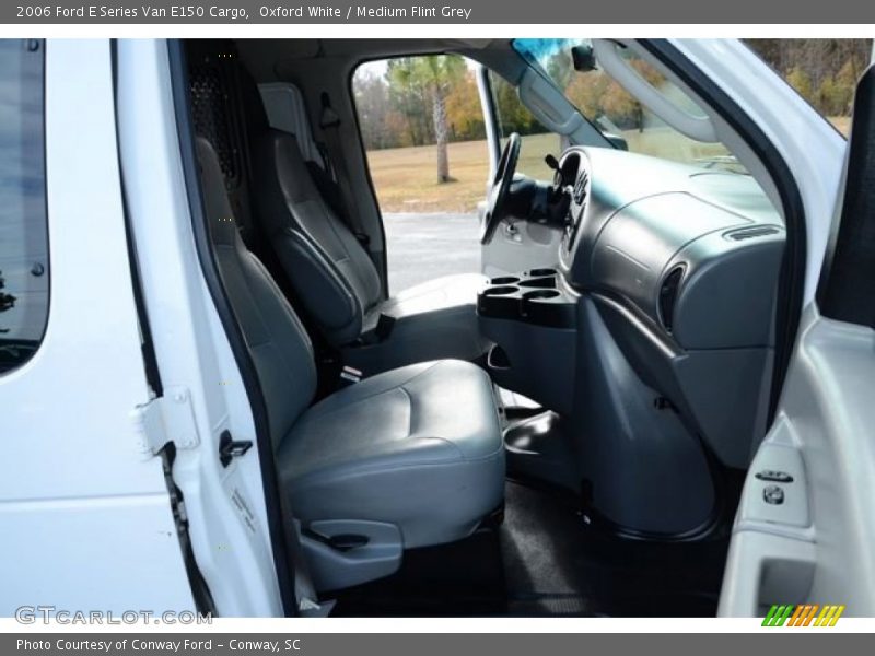 Oxford White / Medium Flint Grey 2006 Ford E Series Van E150 Cargo