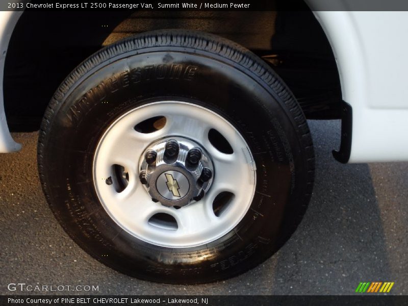 Summit White / Medium Pewter 2013 Chevrolet Express LT 2500 Passenger Van