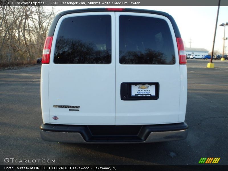 Summit White / Medium Pewter 2013 Chevrolet Express LT 2500 Passenger Van