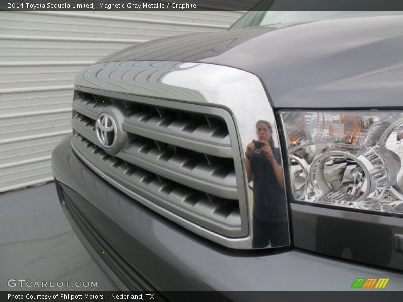 Magnetic Gray Metallic / Graphite 2014 Toyota Sequoia Limited