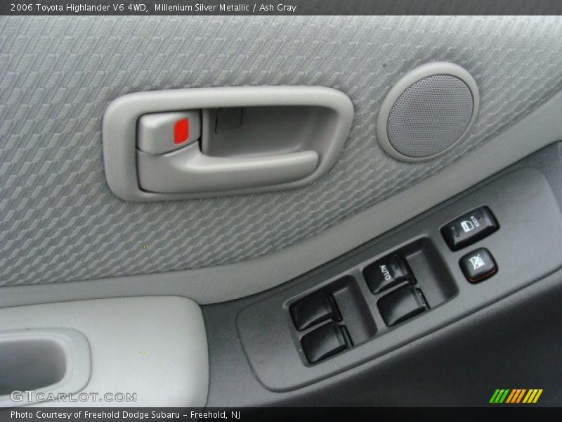 Millenium Silver Metallic / Ash Gray 2006 Toyota Highlander V6 4WD