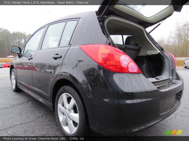 Super Black / Charcoal 2011 Nissan Versa 1.8 SL Hatchback