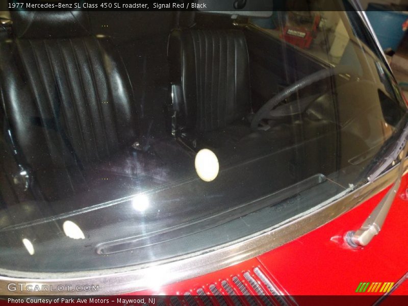 Signal Red / Black 1977 Mercedes-Benz SL Class 450 SL roadster