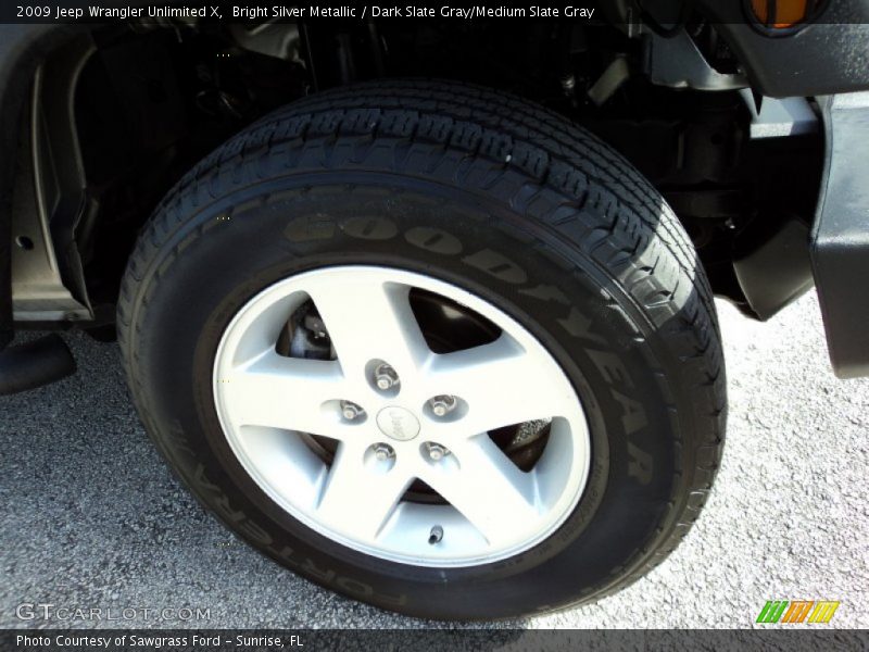 Bright Silver Metallic / Dark Slate Gray/Medium Slate Gray 2009 Jeep Wrangler Unlimited X