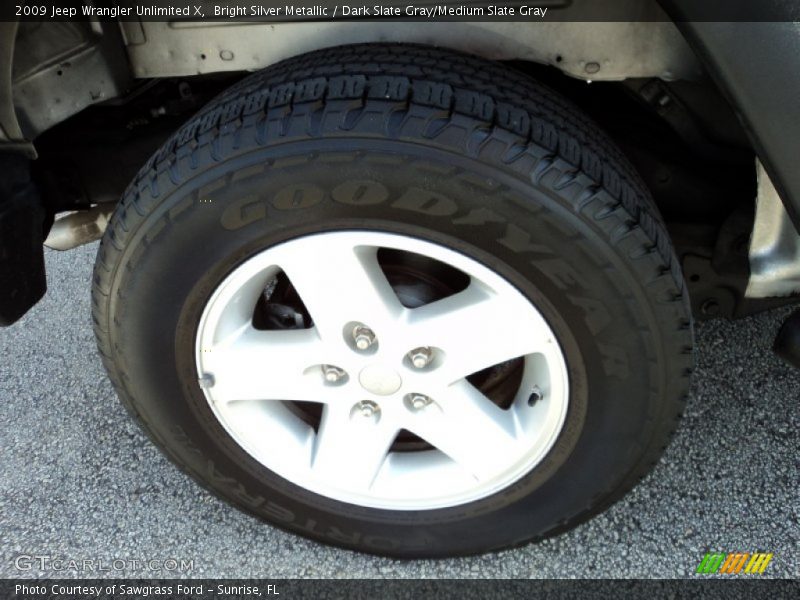 Bright Silver Metallic / Dark Slate Gray/Medium Slate Gray 2009 Jeep Wrangler Unlimited X