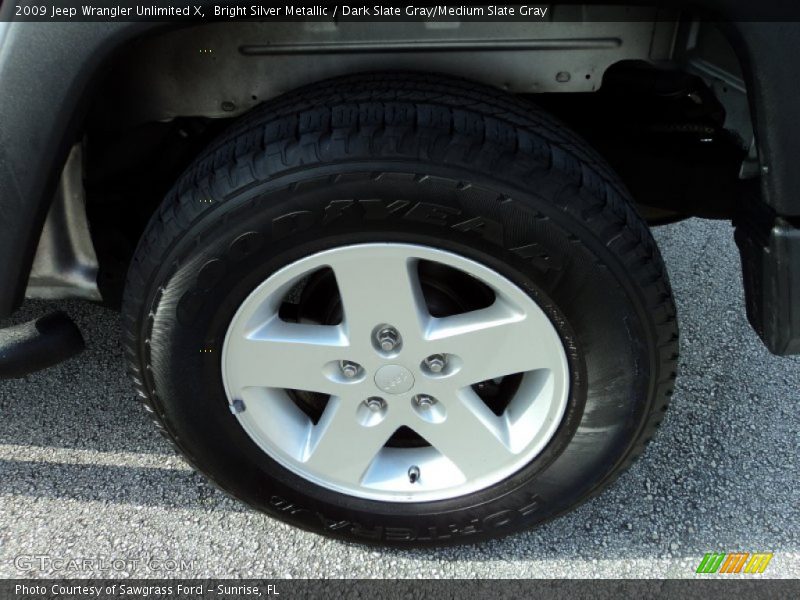Bright Silver Metallic / Dark Slate Gray/Medium Slate Gray 2009 Jeep Wrangler Unlimited X