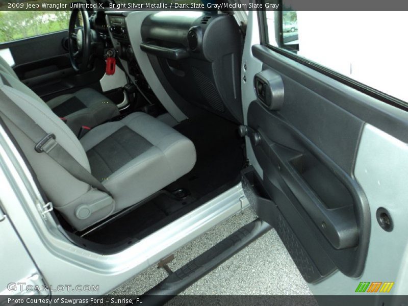 Bright Silver Metallic / Dark Slate Gray/Medium Slate Gray 2009 Jeep Wrangler Unlimited X