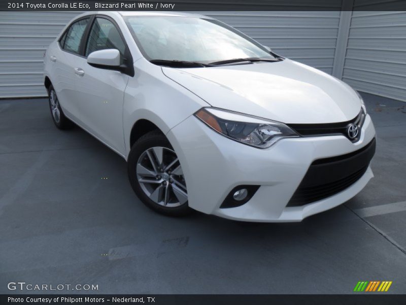 Front 3/4 View of 2014 Corolla LE Eco