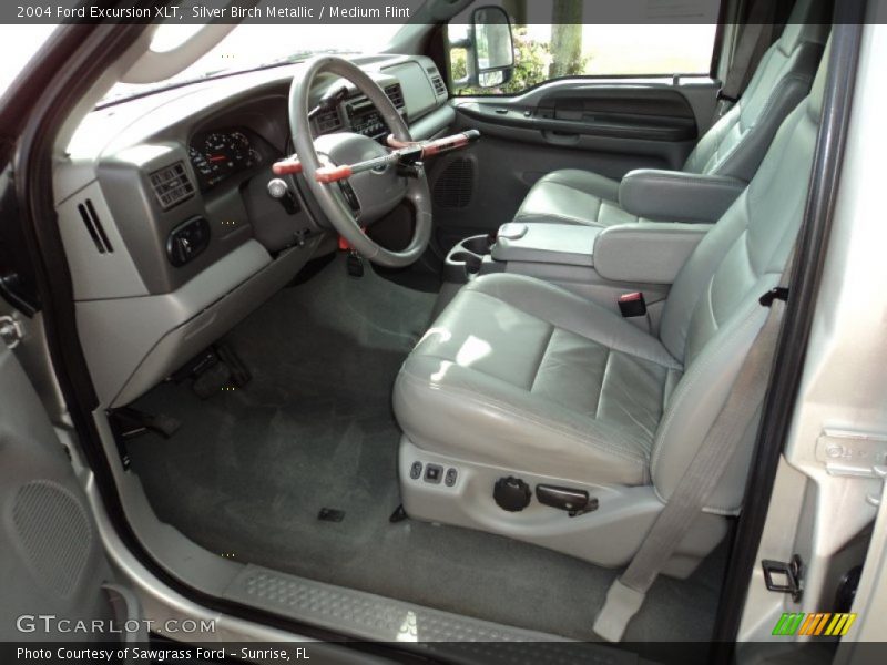 Front Seat of 2004 Excursion XLT